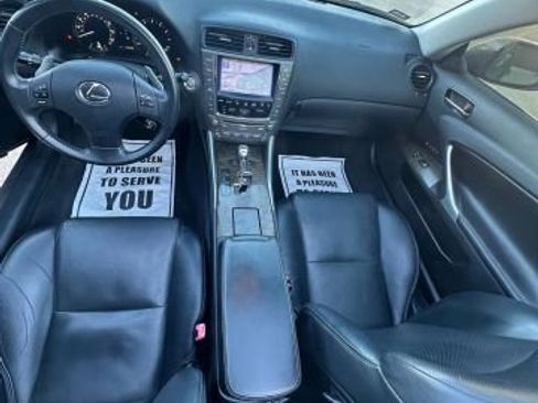 Used 2010 Lexus IS 250C image 18
