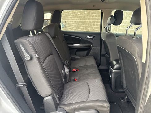 Used 2014 Dodge Journey SXT w/ Flexible Seating Group image 27