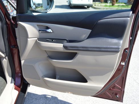 Used 2016 Honda Odyssey SE image 22