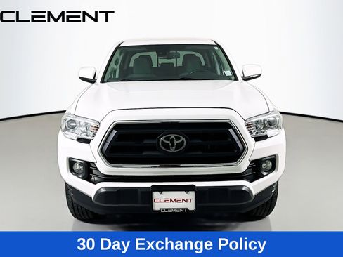 Used 2023 Toyota Tacoma SR5 AWD/4WD image 3