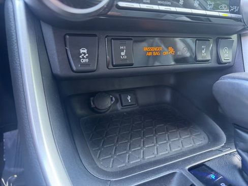 Used 2021 Toyota RAV4 XLE Premium AWD/4WD image 23