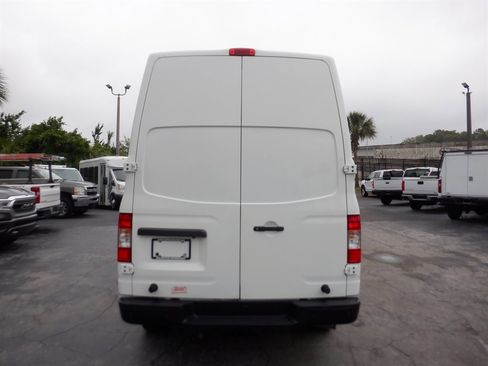 Used 2021 Nissan NV 3500 SV RWD image 5