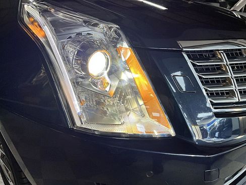 Used 2014 Cadillac SRX Performance w/ Driver Awareness Package image 39