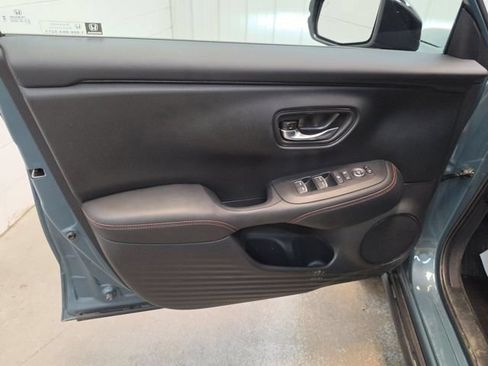 Used 2025 Honda HR-V Sport image 6