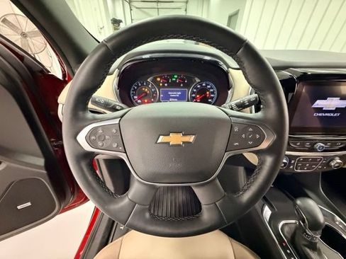 Certified 2023 Chevrolet Traverse LT w/ LT Premium Package FWD image 11
