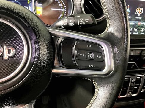 Used 2021 Jeep Wrangler Unlimited Sahara w/ Cold Weather Group AWD/4WD image 11