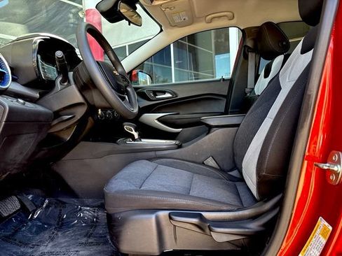 Used 2024 Chevrolet Trax LS w/ LS Convenience Package FWD image 20