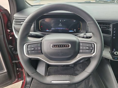 Used 2024 Jeep Wagoneer Series III AWD/4WD image 25