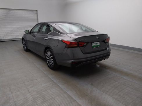 Used 2025 Nissan Altima 2.5 SV image 5