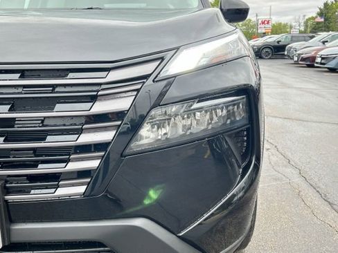 New 2026 Nissan Rogue SV AWD/4WD image 14