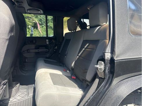 Used 2009 Jeep Wrangler Unlimited X RWD image 9
