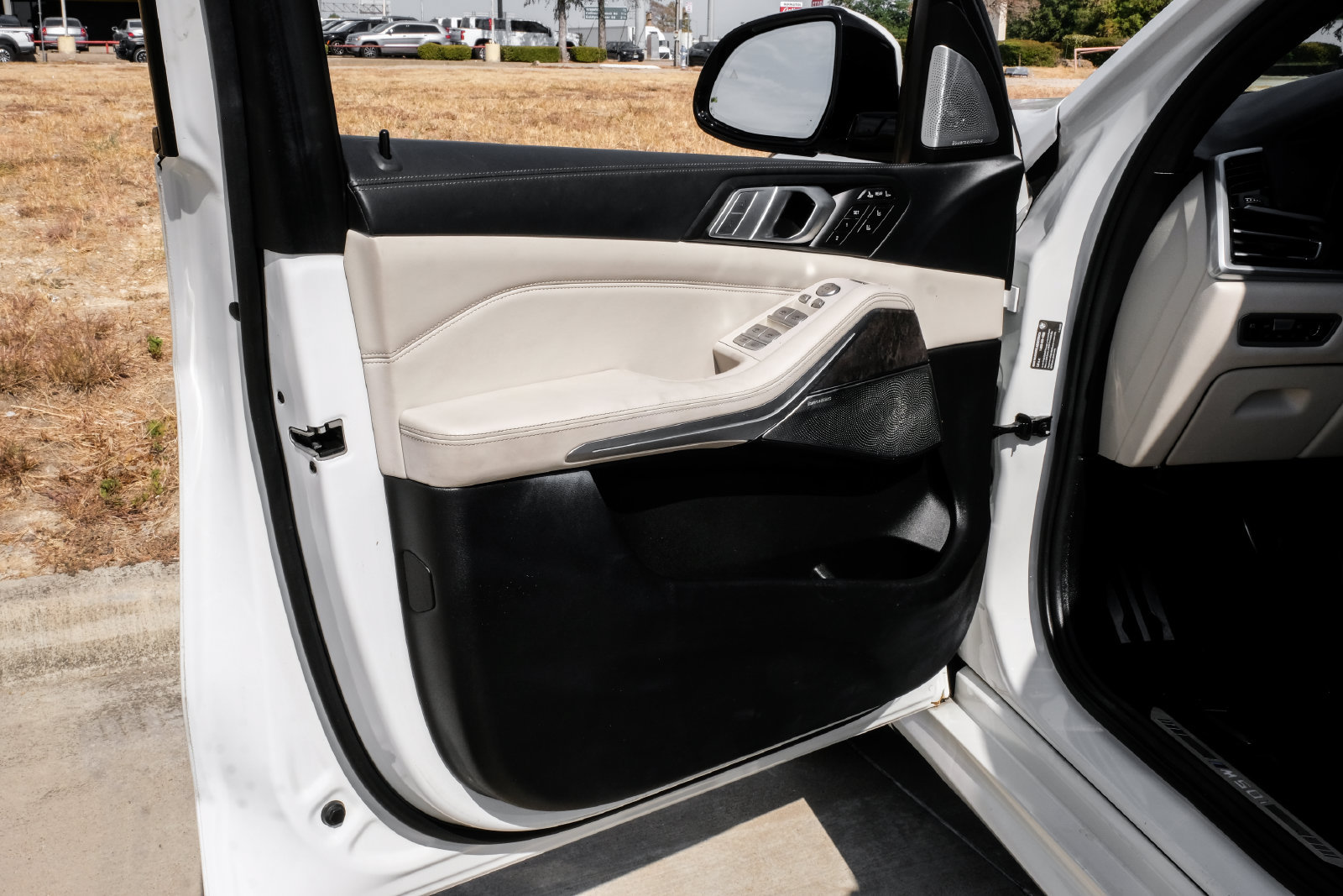 Used 2020 BMW X7 M50i w/ Dynamic Handling Package AWD/4WD image 57
