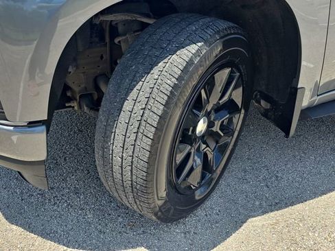 Used 2022 Chevrolet Silverado 1500 Custom RWD image 32