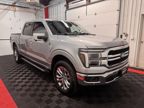 Used 2025 Ford F150 Lariat w/ Equipment Group 501A Mid AWD/4WD image 5