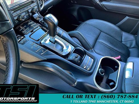 Used 2014 Porsche Cayenne Platinum Edition image 15