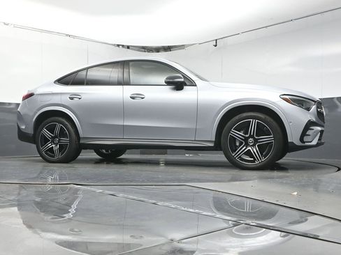 Used 2024 Mercedes-Benz GLC 300 4MATIC image 33