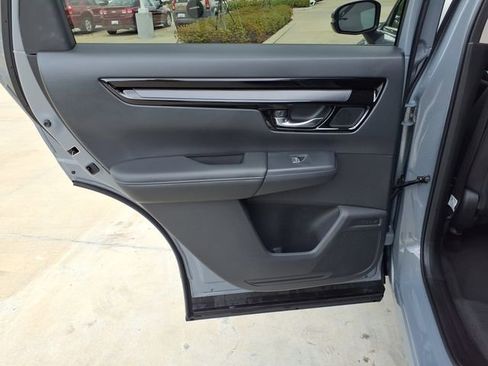 Used 2025 Honda CR-V EX-L image 17
