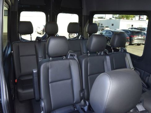 Used 2023 Mercedes-Benz Sprinter 2500 image 16