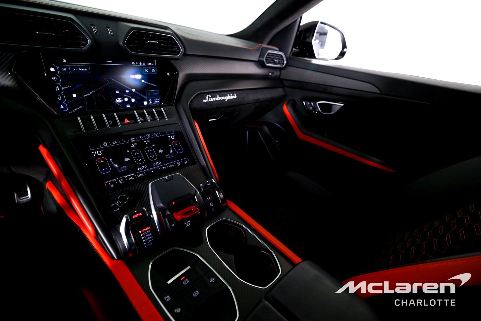 Used 2022 Lamborghini Urus AWD/4WD image 15