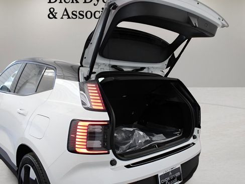 New 2026 Volvo EX30 Ultra w/ Protection Package Premier image 27