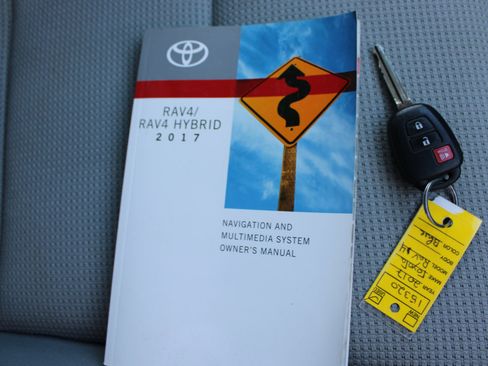 Used 2017 Toyota RAV4 XLE image 42