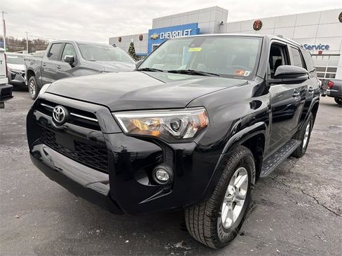 Used 2021 Toyota 4Runner SR5 Premium image 9