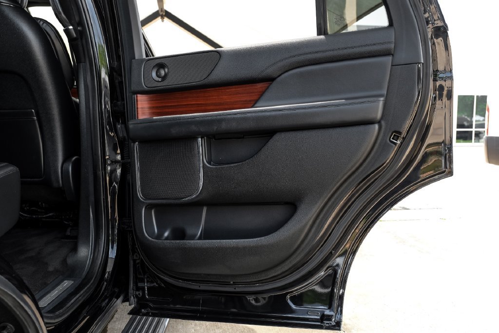 Used 2022 Lincoln Navigator Reserve AWD/4WD image 51