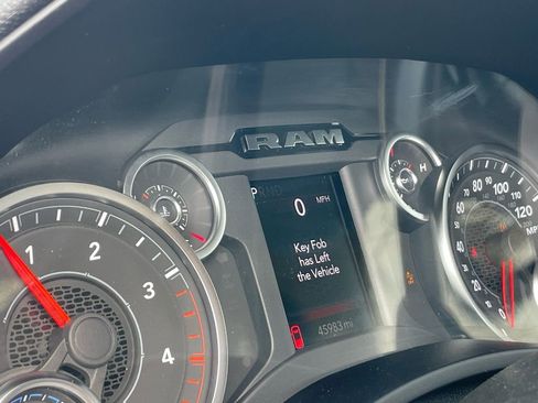 Used 2025 RAM 2500 Big Horn image 6