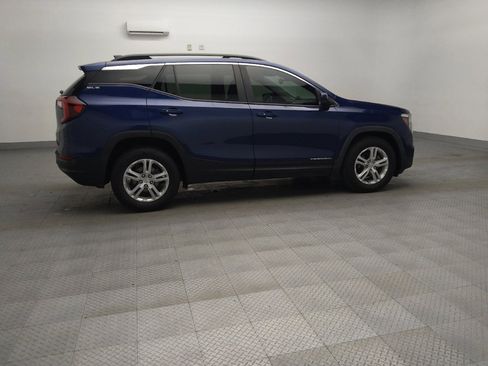 Used 2022 GMC Terrain SLE w/ Driver Convenience Package FWD image 10