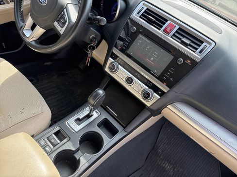 Used 2015 Subaru Outback 2.5i Premium image 14