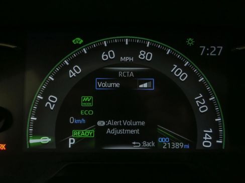 Used 2023 Toyota RAV4 SE image 40