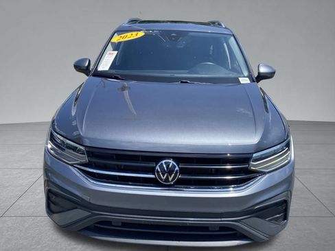 Used 2023 Volkswagen Tiguan SE w/ Panoramic Sunroof Package FWD image 20