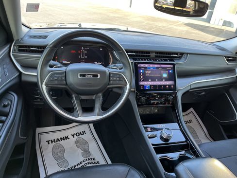 Used 2022 Jeep Grand Cherokee L Limited image 16