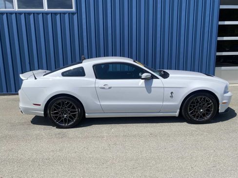 Used 2014 Ford Mustang Shelby GT500 w/ Equipment Group 821A image 17