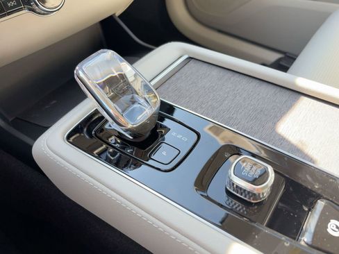Certified 2026 Volvo XC90 B6 Ultra w/ Protection Package AWD/4WD image 18