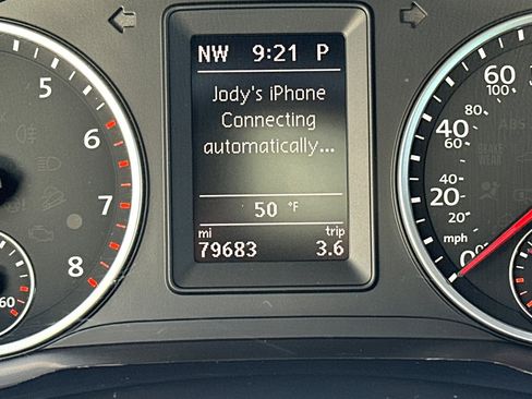 Used 2016 Volkswagen Tiguan SEL image 28