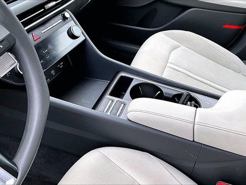 Used 2025 Hyundai Sonata SEL FWD image 12
