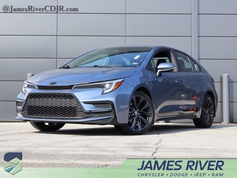 Used 2024 Toyota Corolla SE image 1