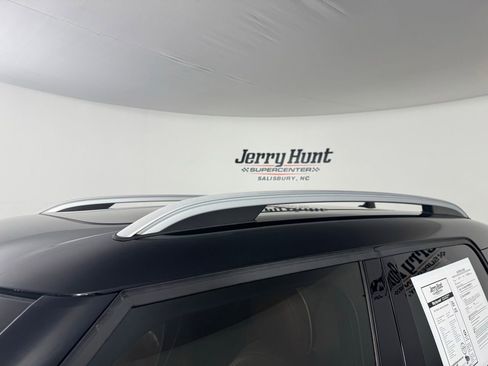 Used 2023 MINI Cooper Countryman S w/ Signature Upholstery Package image 21