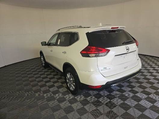 Used 2017 Nissan Rogue SV w/ SV Premium Package AWD/4WD image 6