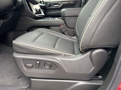 New 2026 GMC Yukon XL Elevation image 19