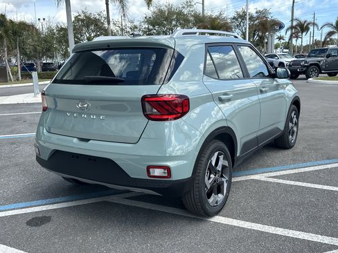 New 2026 Hyundai Venue SEL image 9