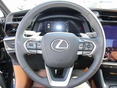 Certified 2023 Lexus RZ 450e Premium w/ Accessory Package (Z1) image 16