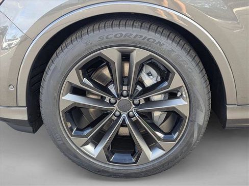 New 2026 Audi Q7 3.0T Premium Plus image 9