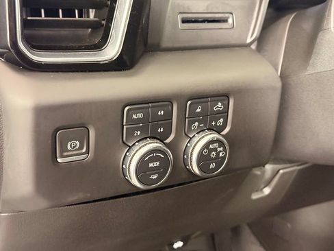 Used 2024 GMC Sierra 2500 Denali AWD/4WD image 34