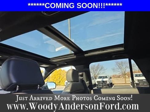 Used 2022 Ford Expedition Platinum image 3