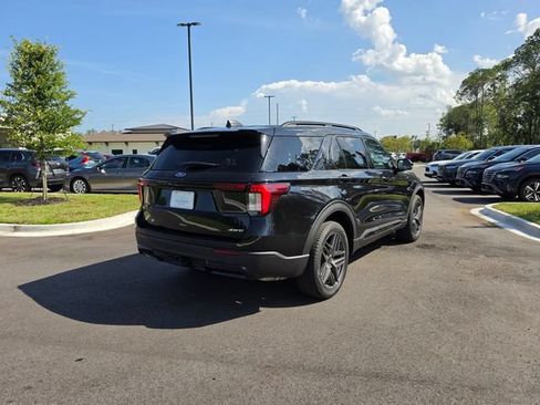 Used 2025 Ford Explorer ST-Line w/ ST-Line Street Pack AWD/4WD image 12