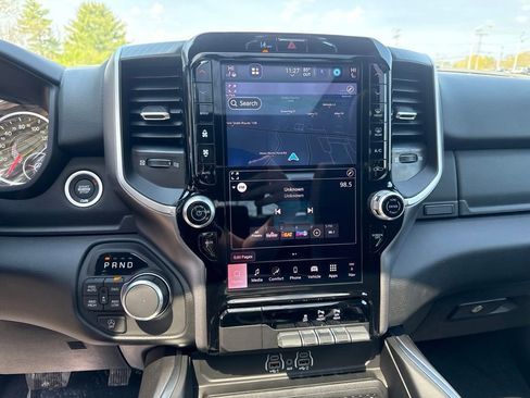 New 2026 RAM 1500 4x4 Crew Cab image 12