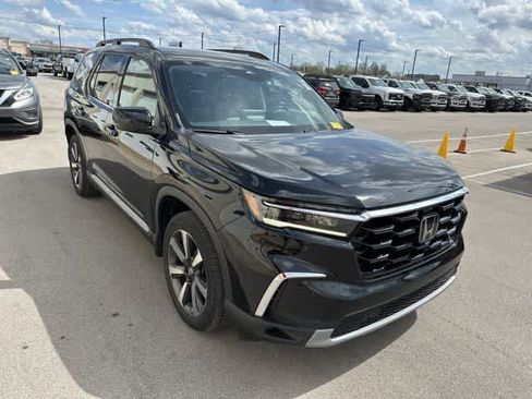 Used 2023 Honda Pilot Touring image 24