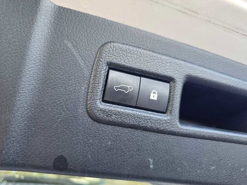 Used 2019 Lexus NX 300h AWD image 18